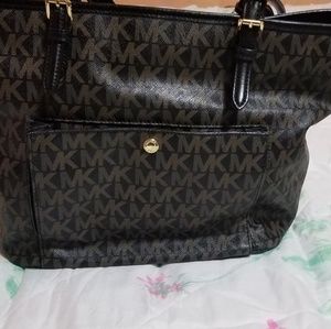 Michael kors tote